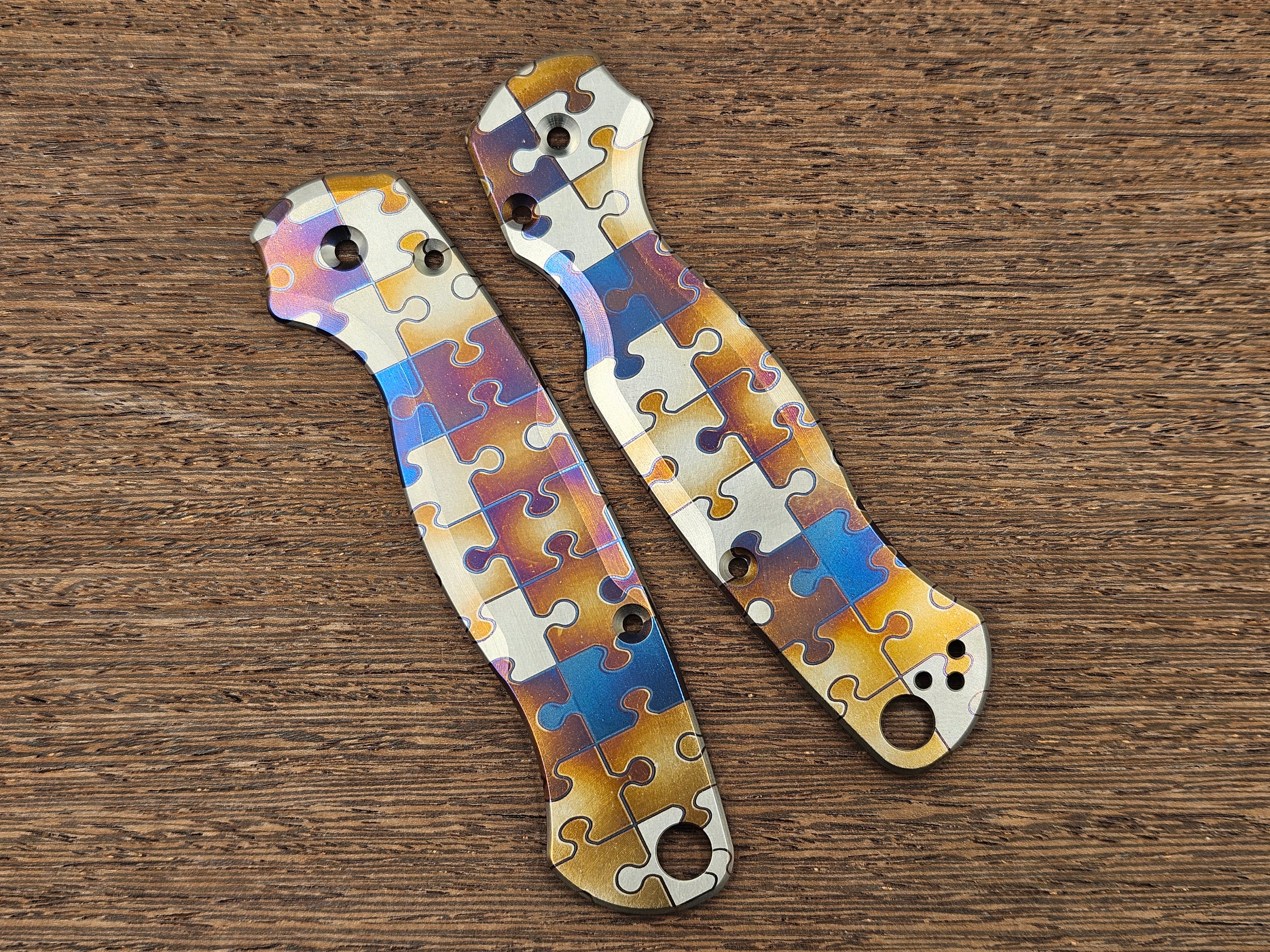 CLR Spyderco Paramilitary 2<br>Titanium Standard Puzzle